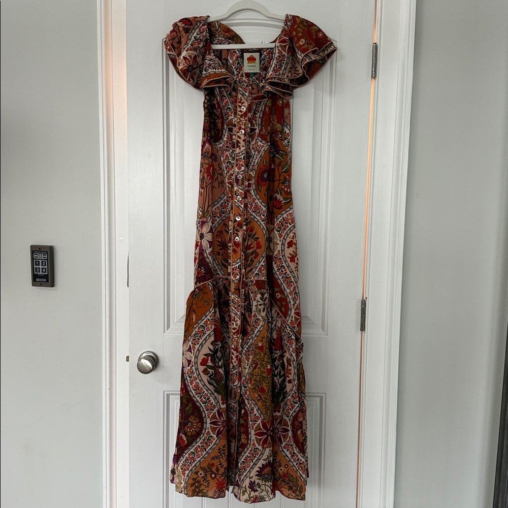 FARM RIO Romantic Nature dress in multi color.  NWT Size S
